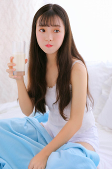 漂亮的女邻居3